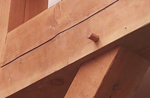 eiken bijgebouw pen-en-gatverbinding structuur