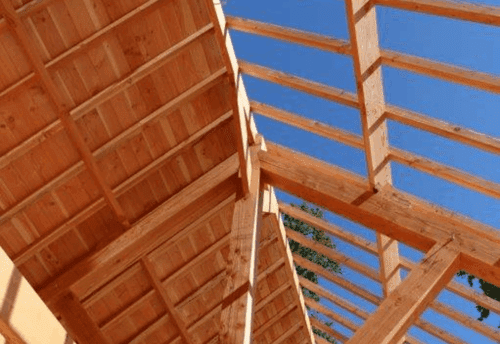 Planches de sous-toiture